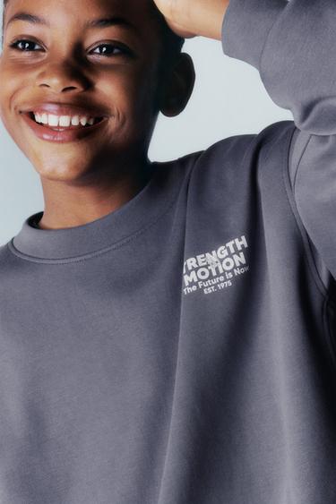 КОМПЛЕКТ ИЗ ТОЛСТОВКИ И БРЮК-ДЖОГГЕРОВ С НАДПИСЬЮ — утино-синий от Zara