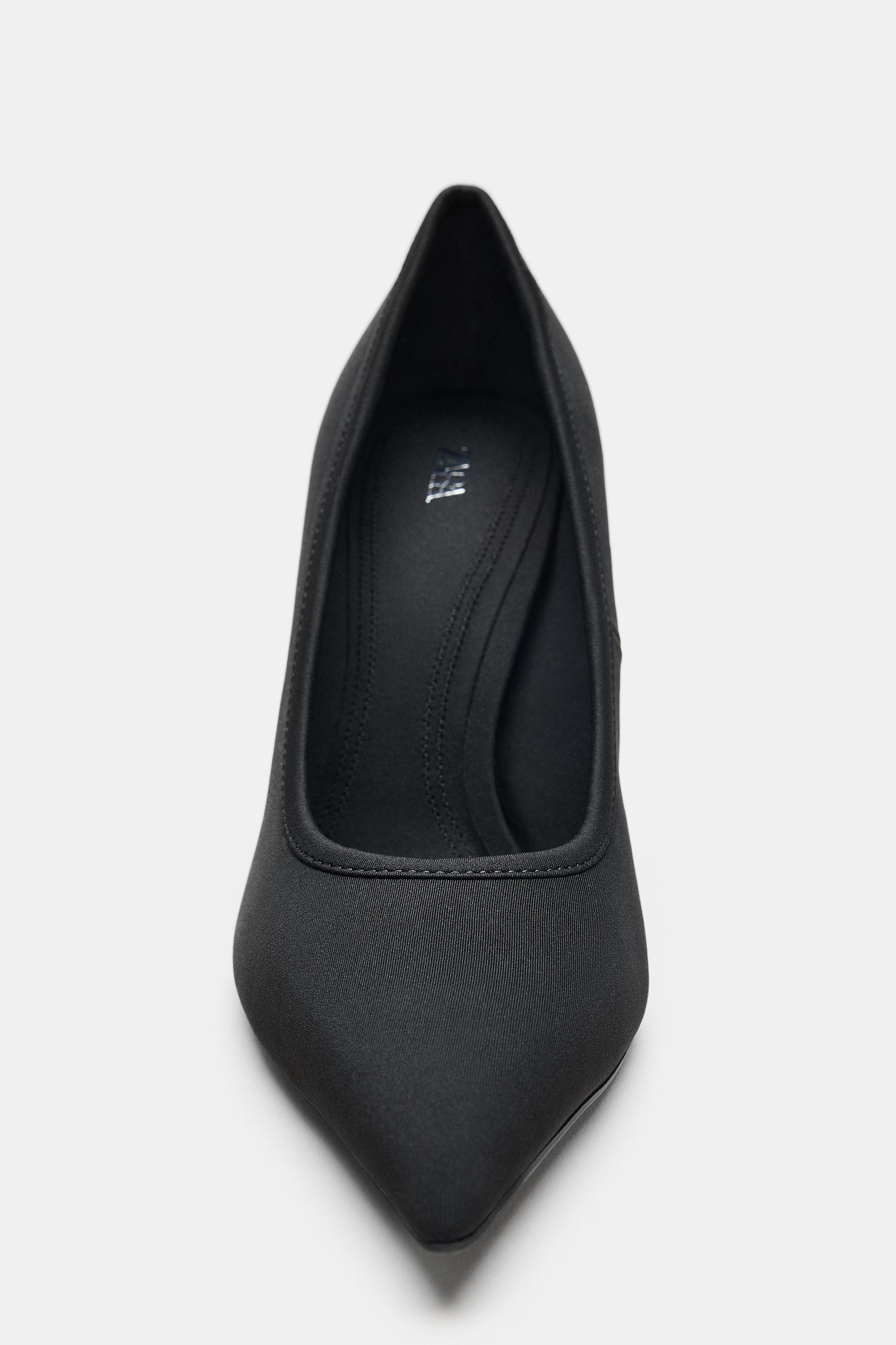 HEELED SHOES