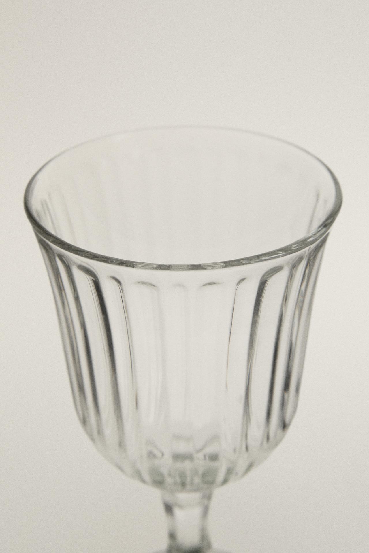 EMBOSSED GLASS WITH COLORED BASE — Green