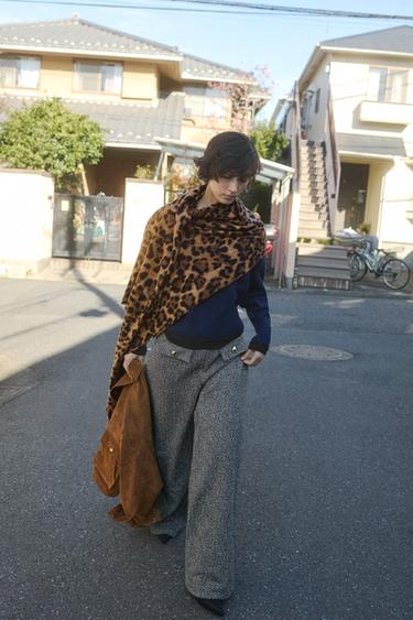 テクスチャー入り生地パンツホワイト/ブラックZaraのテクスチャー入り生地パンツ - ホワイト/ブラック 