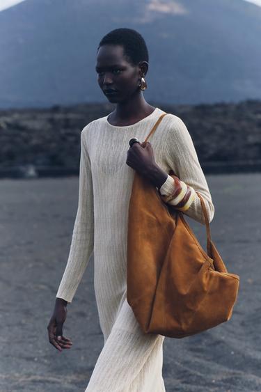 СУМКА-МЕШОК МАКСИ-ФОРМАТА ИЗ ЗАМШИ — ТЕМНЫЙ РЫЖЕВАТО-КОРИЧНЕВЫЙ от Zara — изображение 0