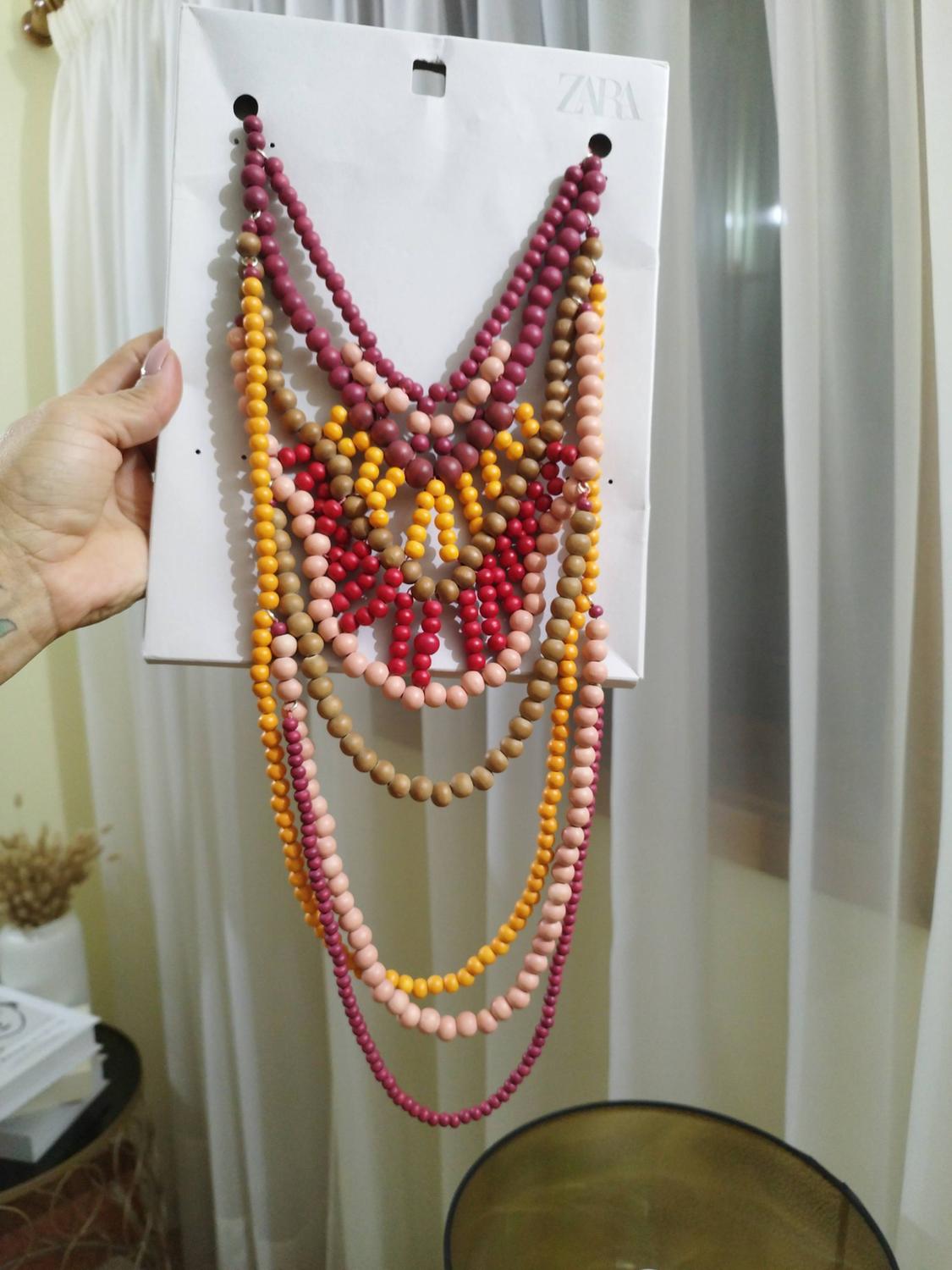 WOODEN BEAD CASCADE NECKLACE - Image 5