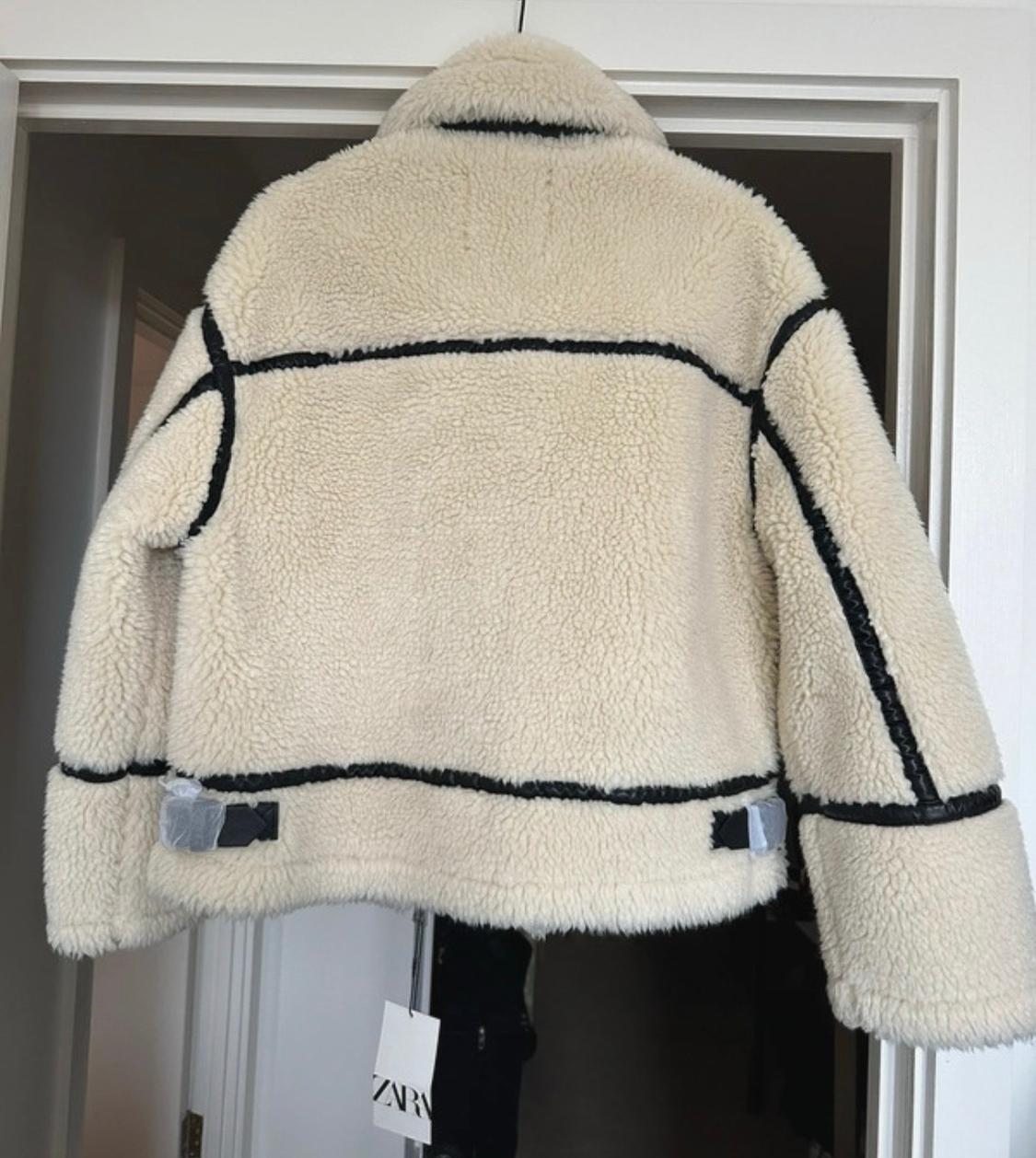 FAUX FUR BIKER JACKET - Image 3