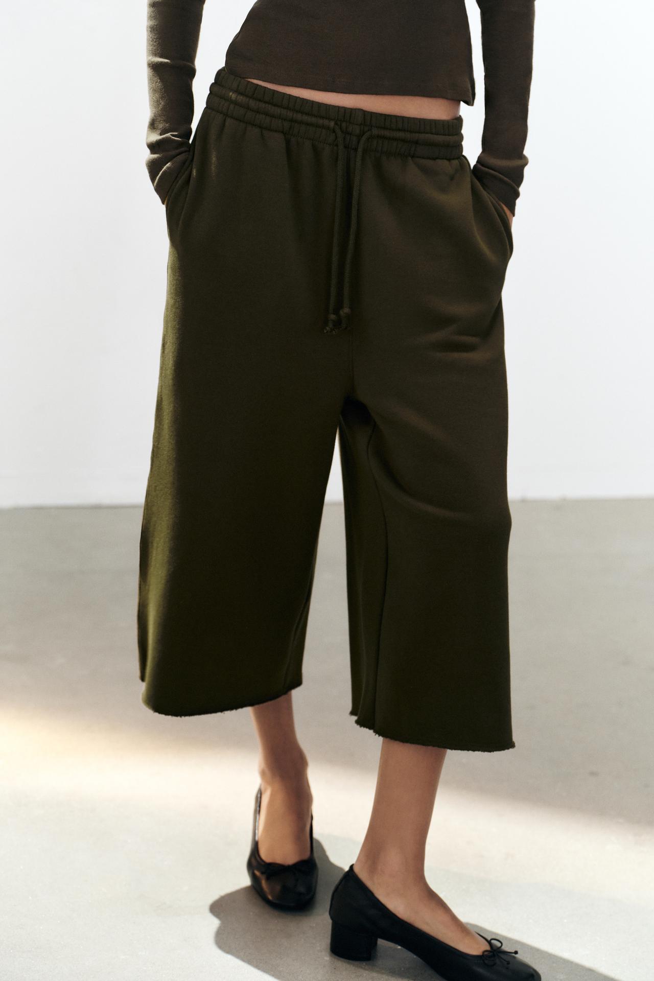 LONG FLEECE BERMUDA SHORTS — Khaki