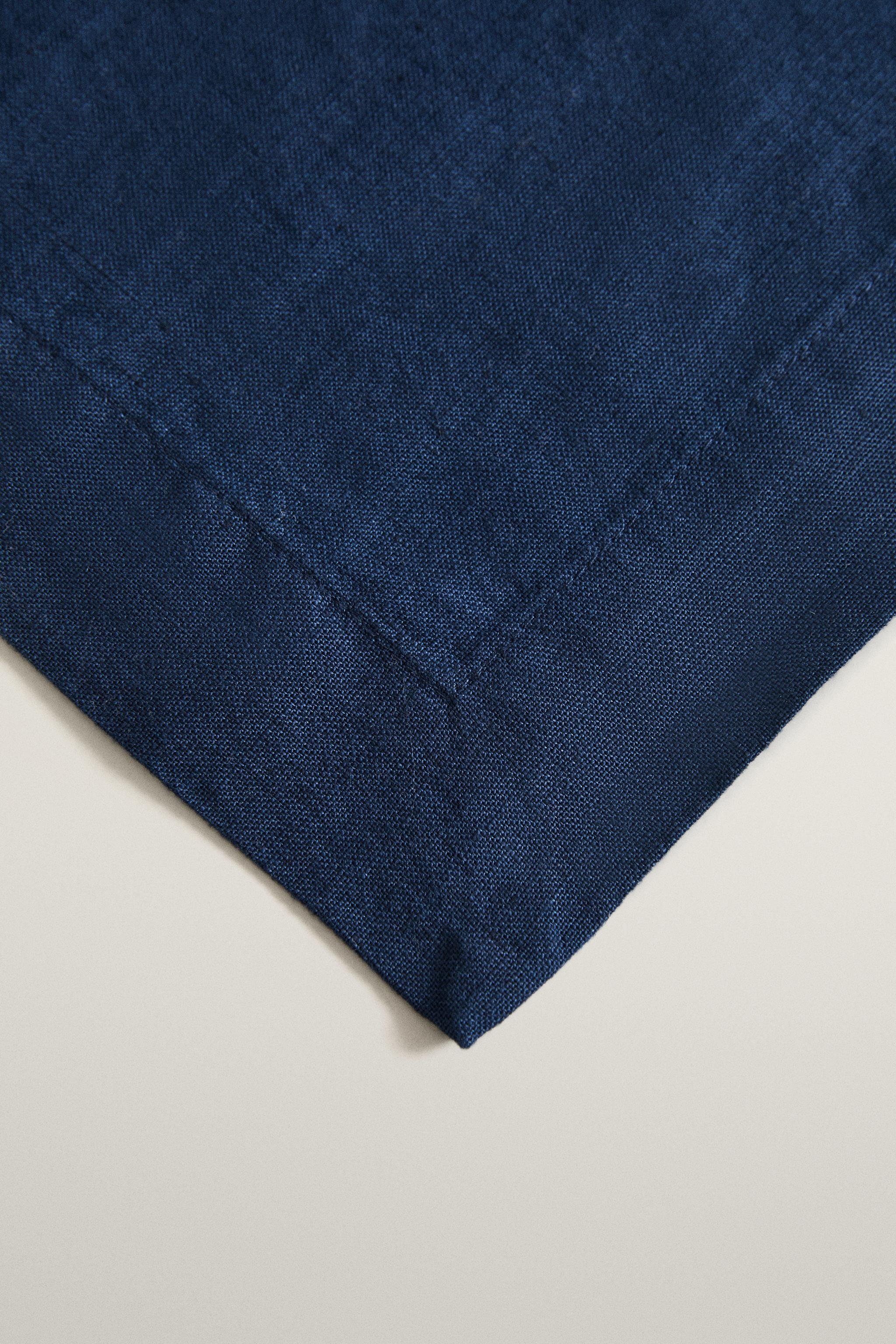 FADED LINEN TABLECLOTH