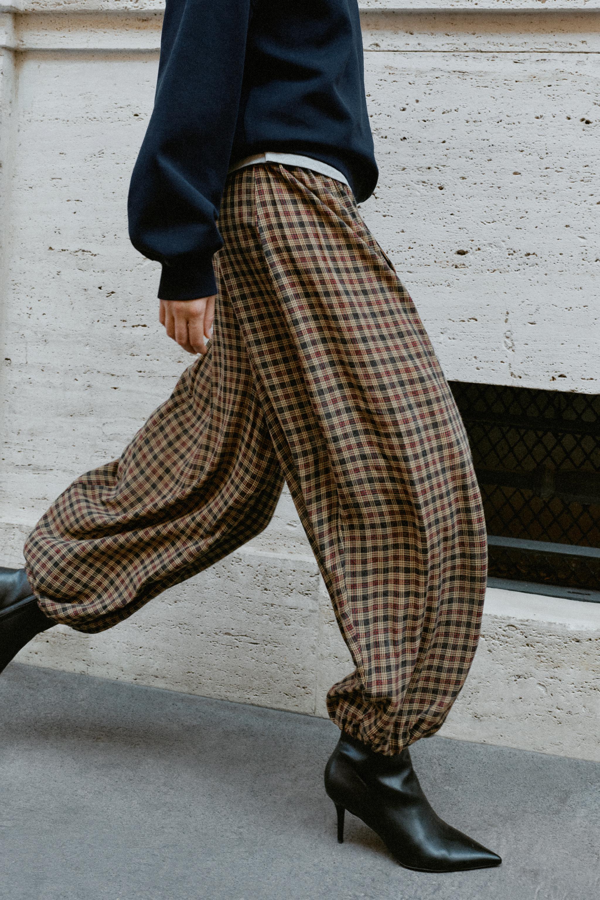 PLAID PARACHUTE PANTS