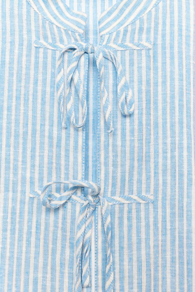 Blusa a rayas con hilo metálico y lazos 8