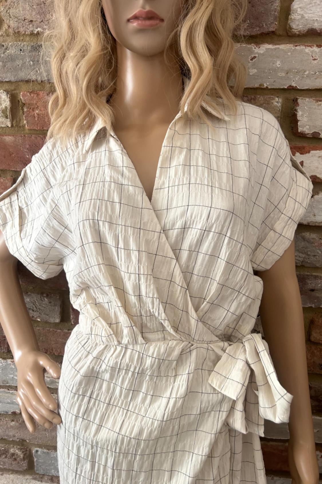 CHECKED DRESS WITH KNOT DETAIL - Image 3