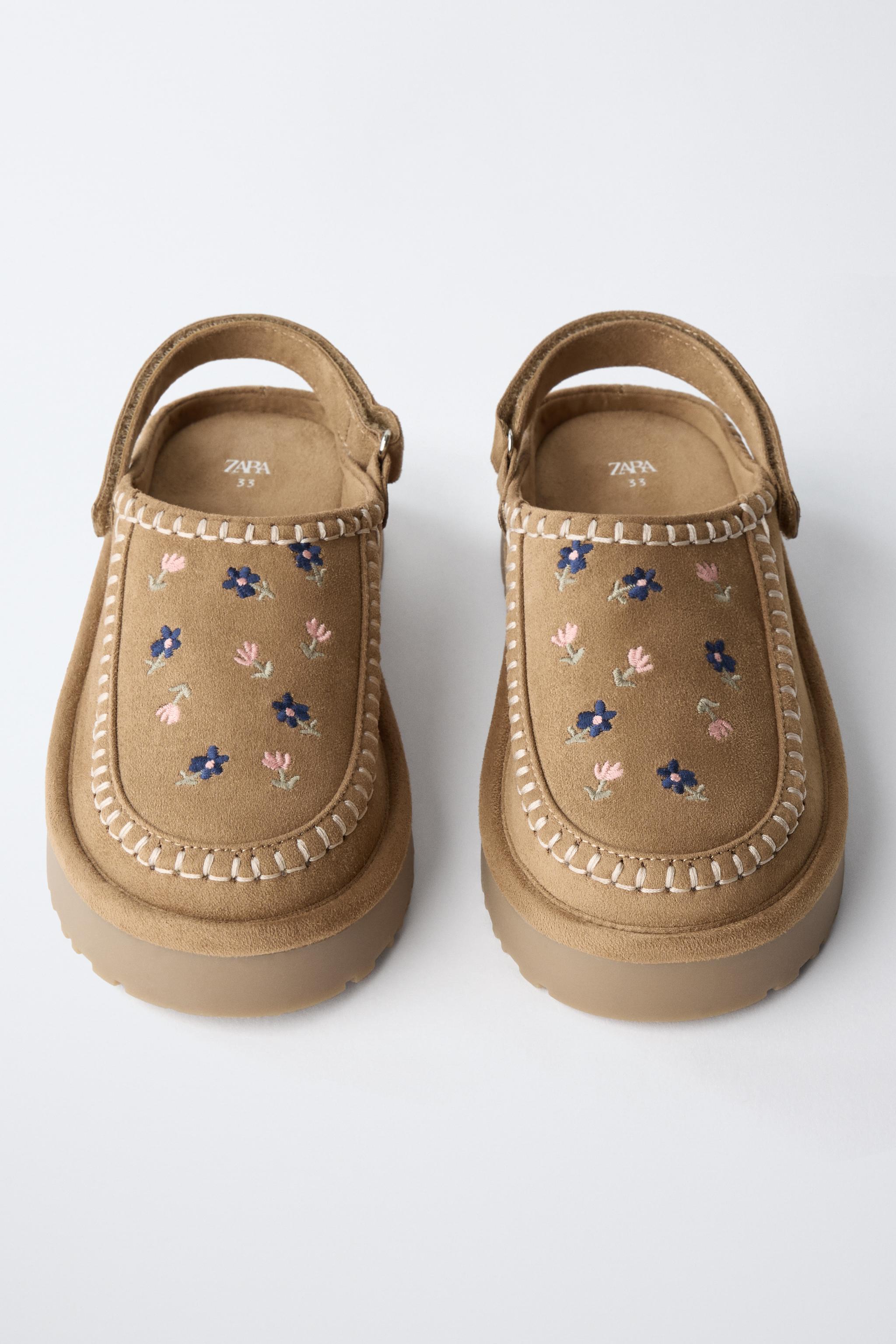 EMBROIDERED CLOGS