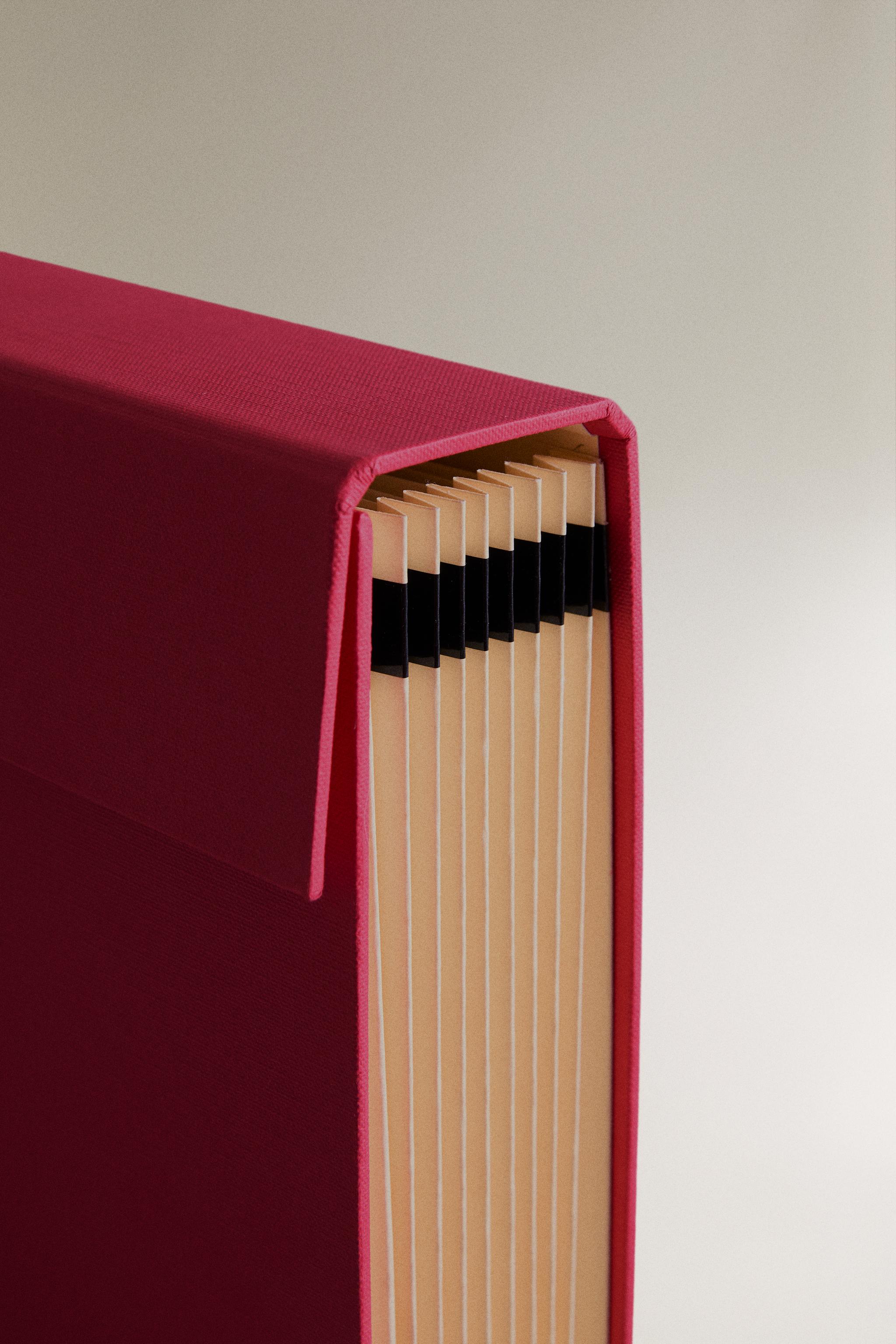 SLIM LINEN FILING BRIEFCASE
