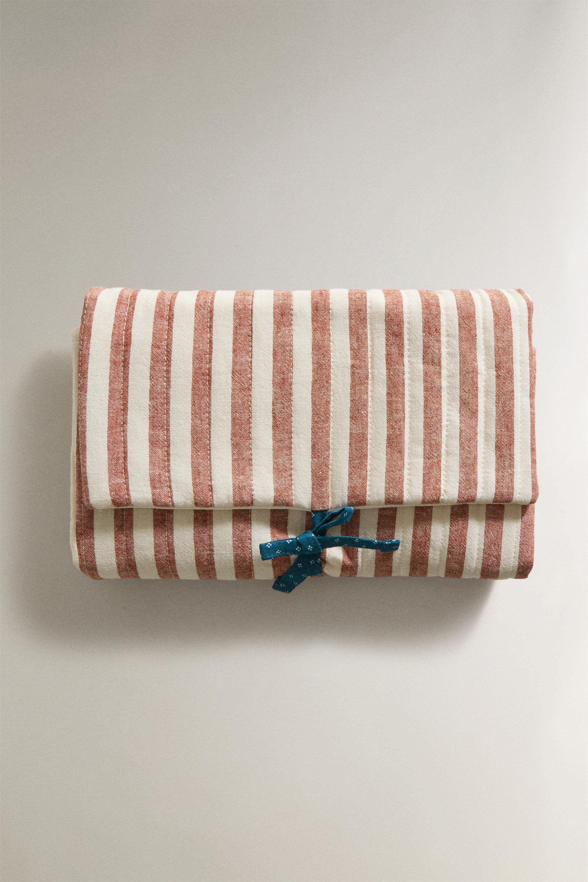 STRIPED PORTABLE BABY CHANGING MAT