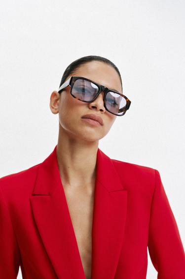 FITTED BLAZER WITH SHOULDER PADS - Red by Zara