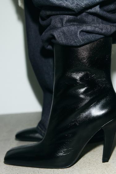 BOTTINES À TALONS EN CUIR À BOUT CARRÉ - Noir de Zara - Image 2