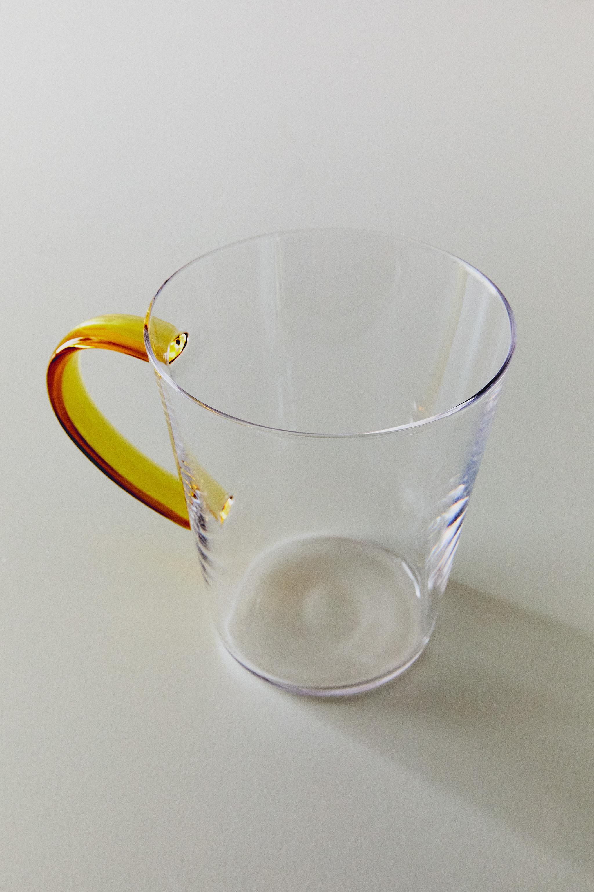 BOROSILICATE GLASS MUG WITH COLOURED HANDLE — Yellow