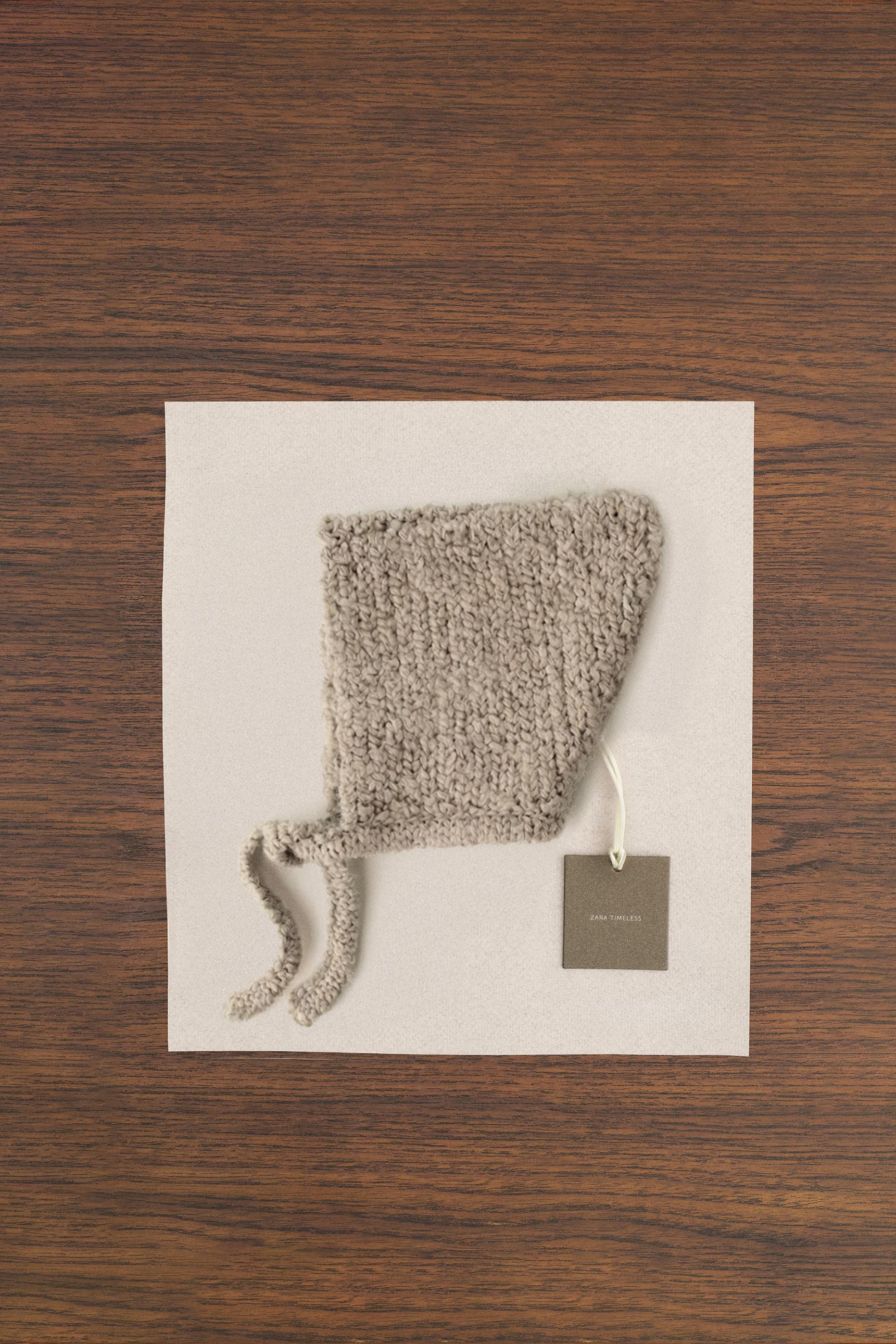 ZARA TIMELESS - BONNET EN MAILLE PETITE BREBIS