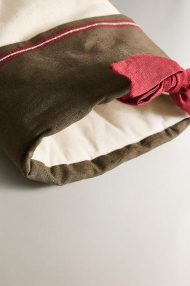 DÉCORATION CHAUSSETTE BRODÉE NOËL - Multicolore de Zara - Image 3