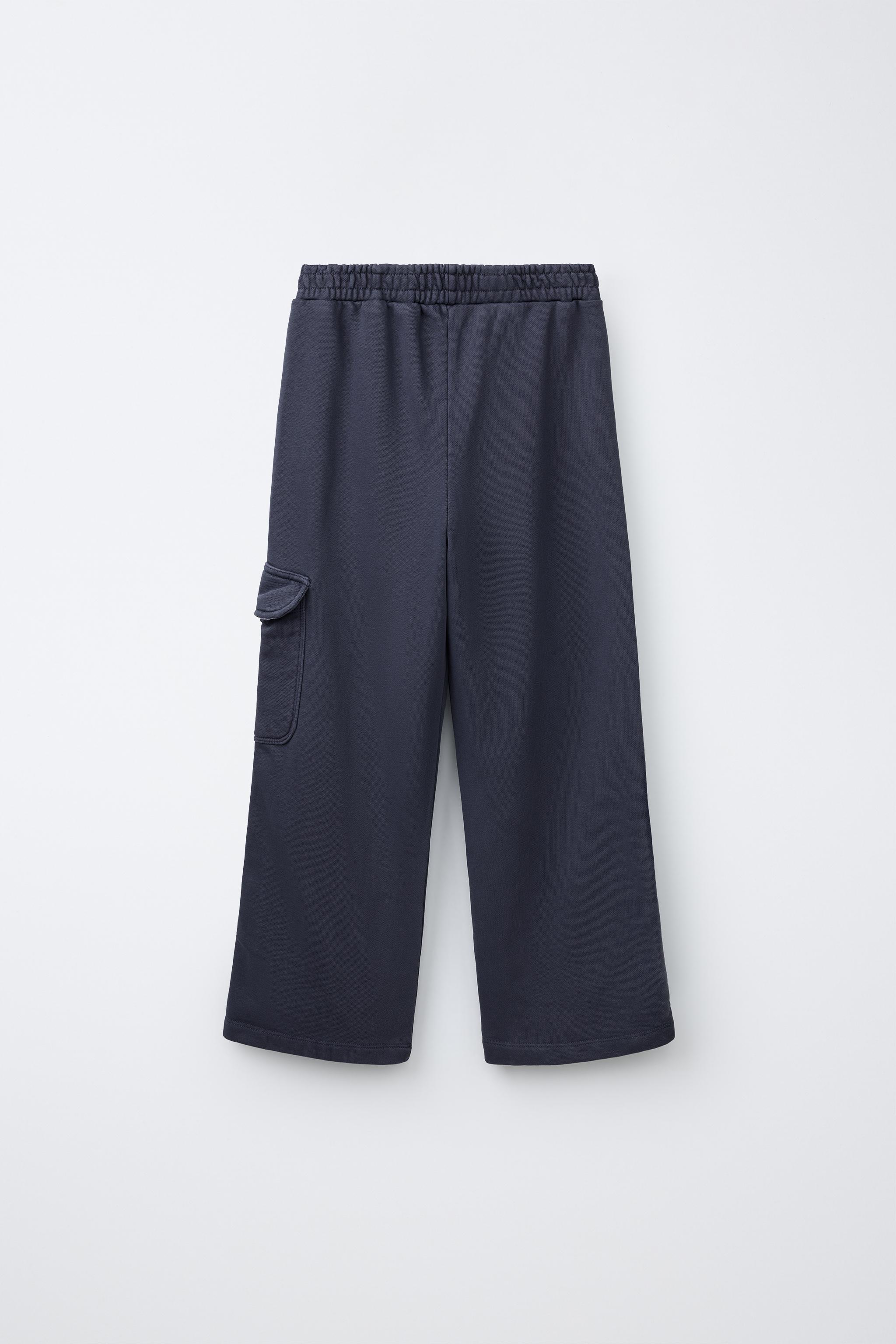 FLEECE CARGO PANTS WITH LABEL