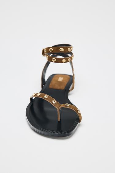 SANDALES À BRIDES ET CLOUS EN CUIR - Marron de Zara - Image 2