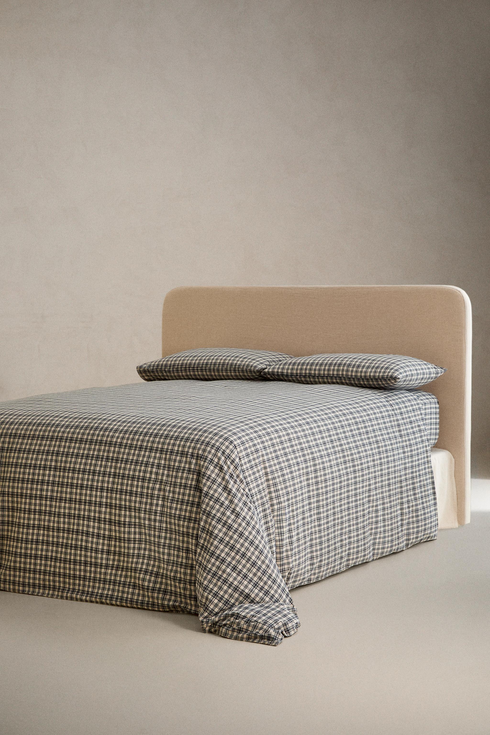 PLAID FLANNEL FITTED SHEET (130 GSM)