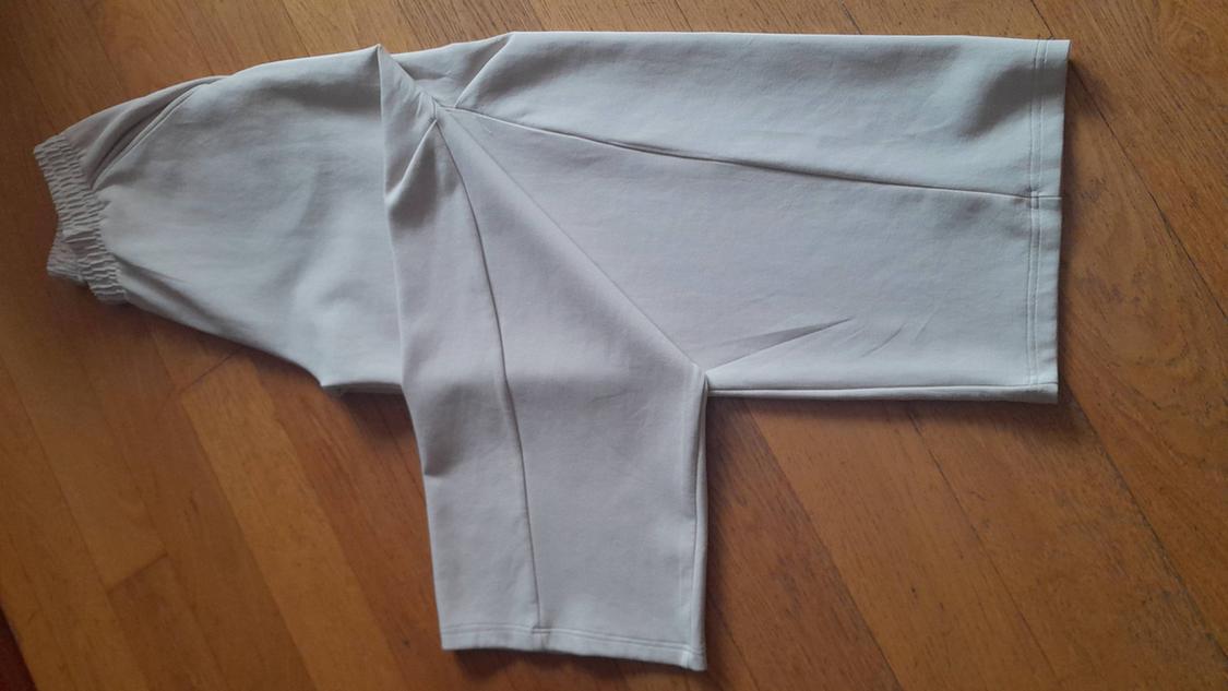 INTERLOCK BELTED BELL BOTTOM TROUSERS - Image 4