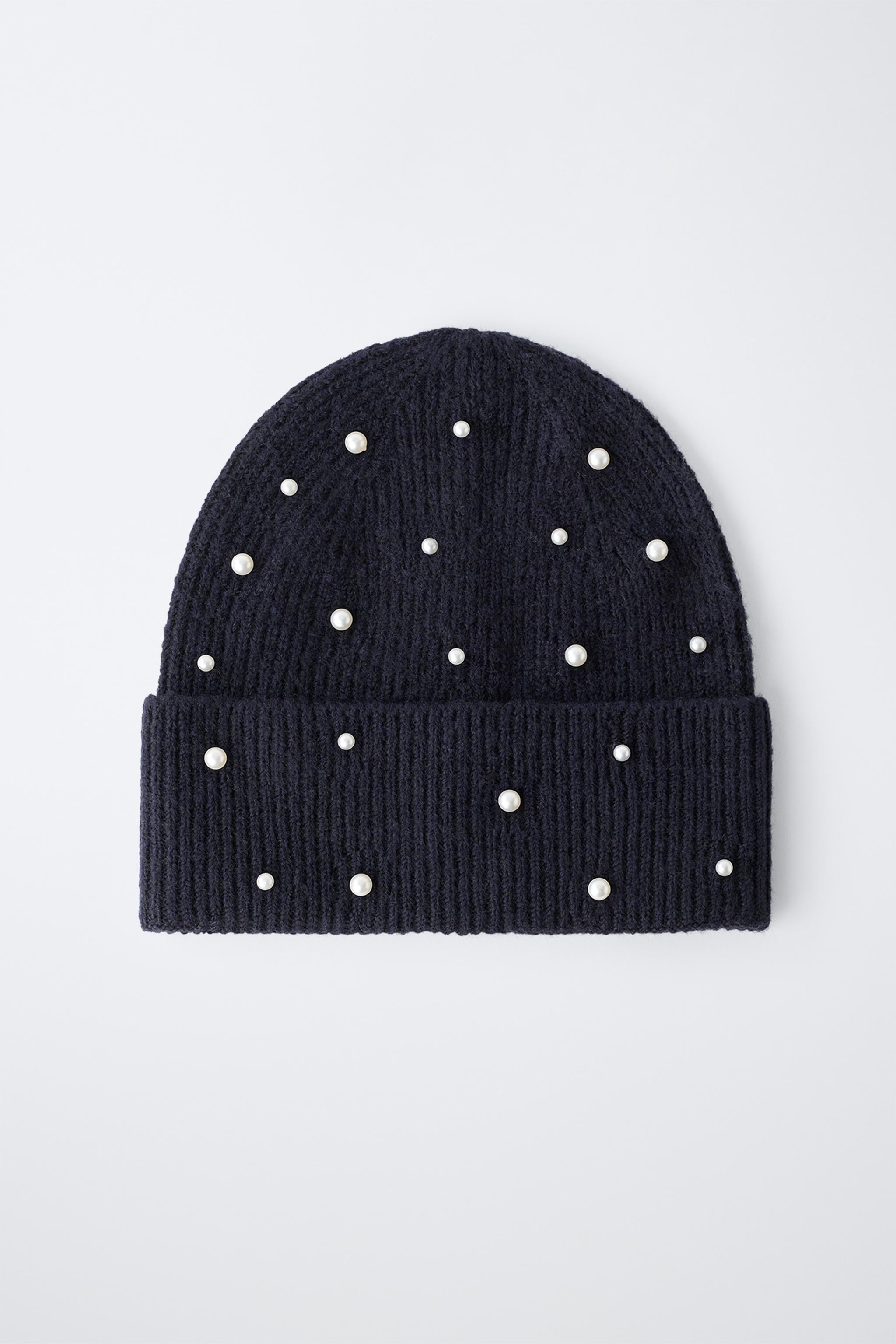 BONNET EN MAILLE À PERLES