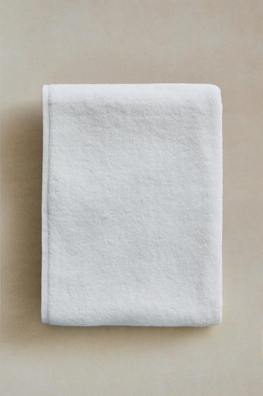 {navn} - {farge} for Zara