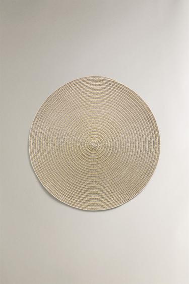 ROUND CHRISTMAS PLACEMAT (PACK OF 2) - Gold by Zara - Image 1