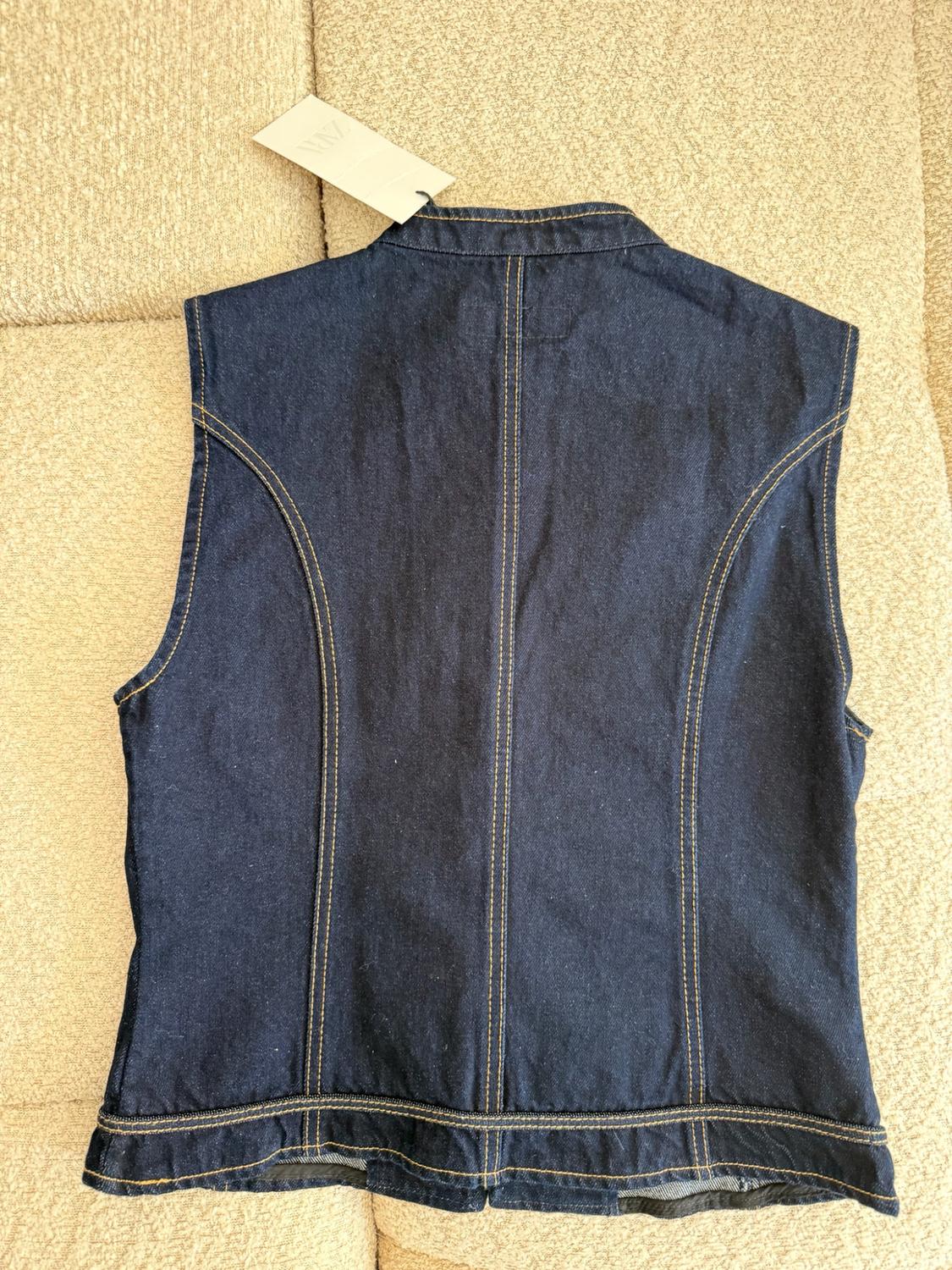 ZW COLLECTION DENIM WAISTCOAT WITH FRONT FASTENING - Image 4