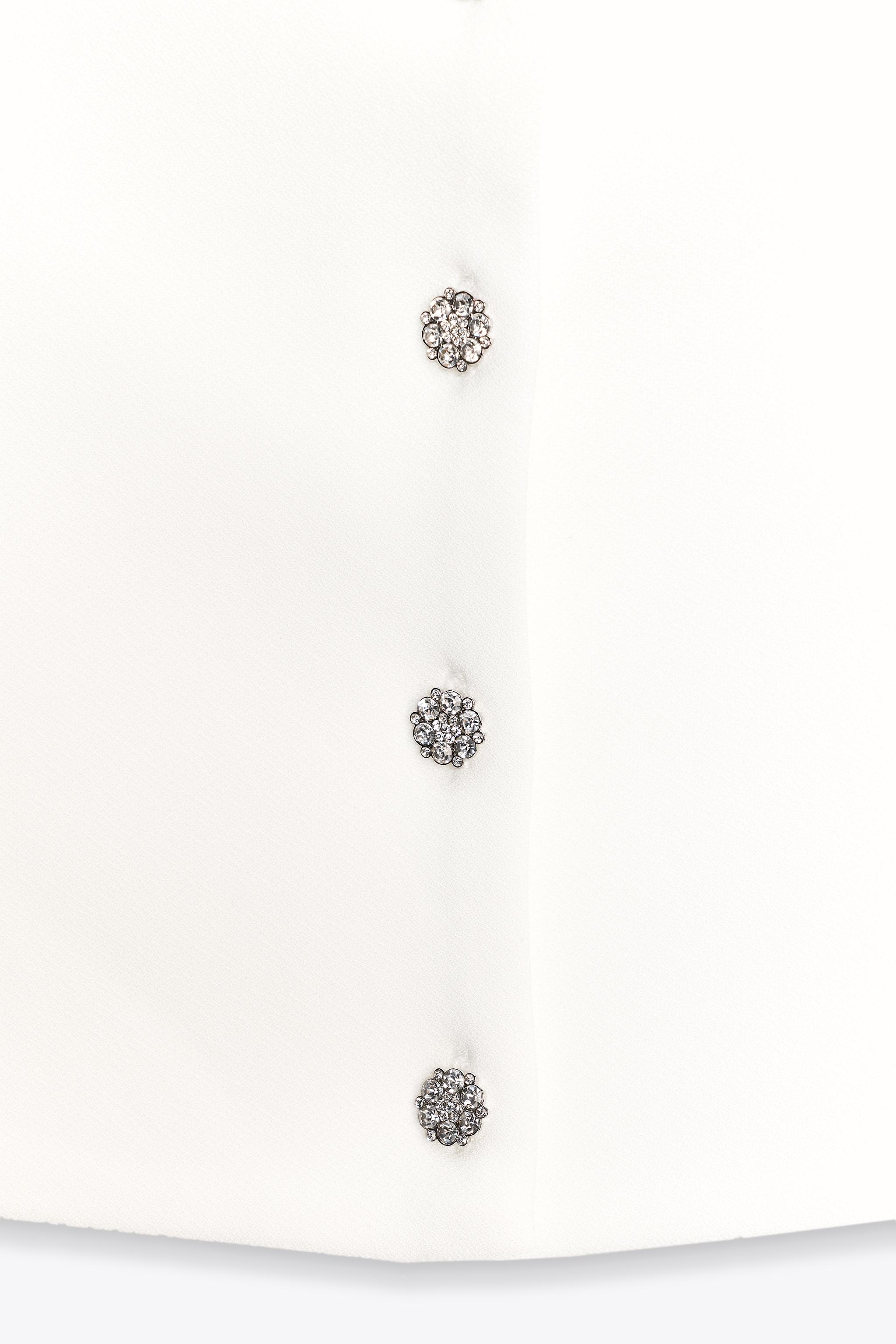TOP EN CRÊPE À BOUTONS BIJOUX