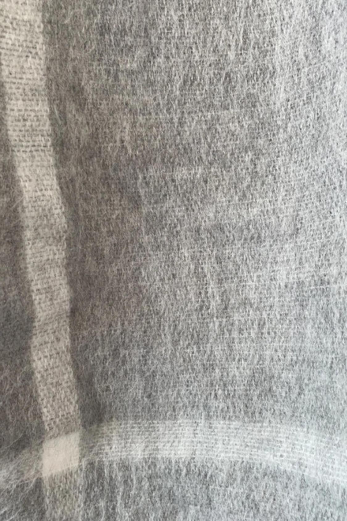 BUFANDA GRIS - Image 2