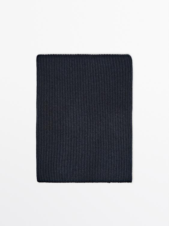 Ribbed 100% cashmere scarf