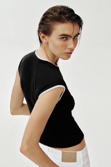 T-SHIRT EFFET DOUBLE MANCHE COURTE - Noir de Zara - Image 3