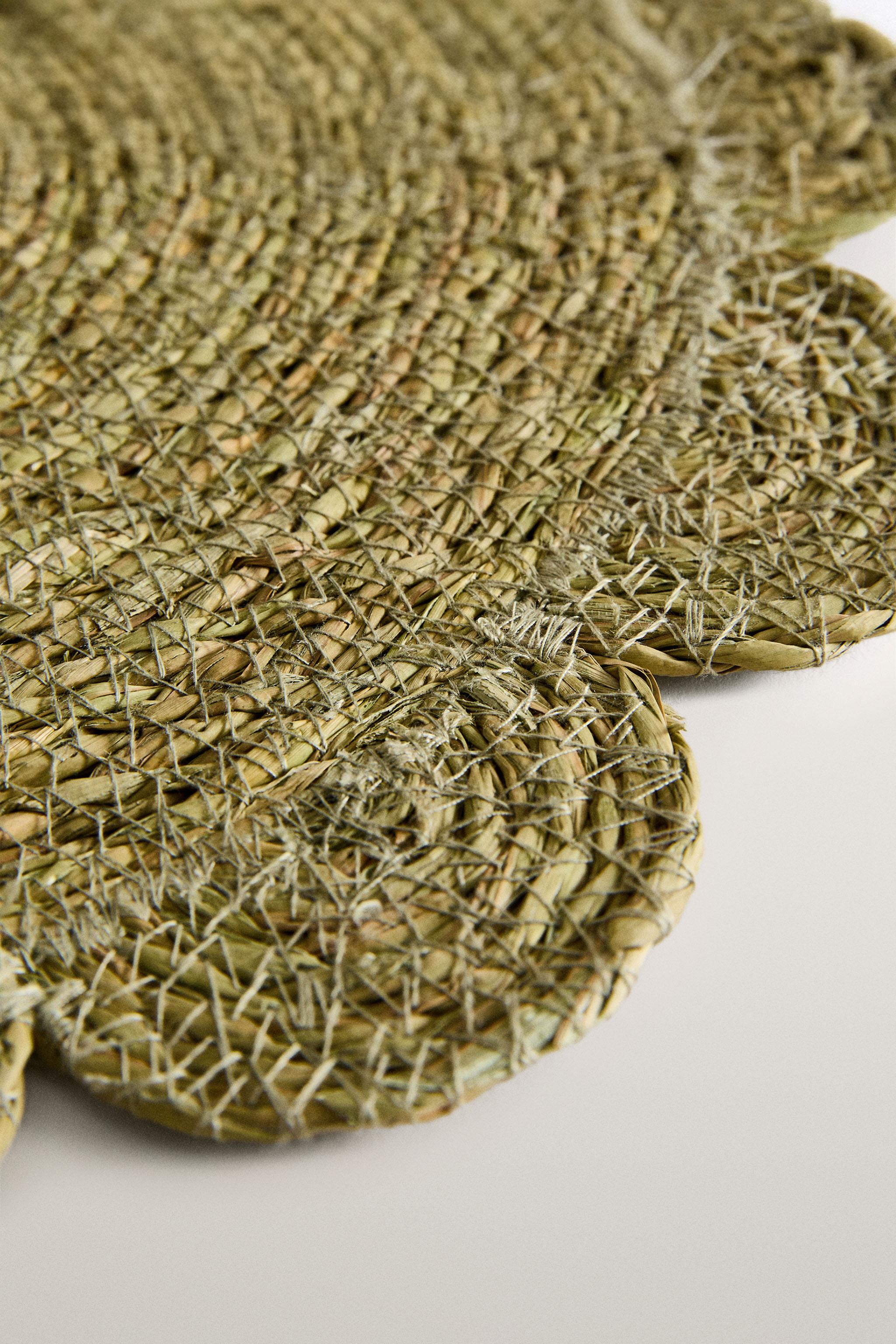 FLORAL RATTAN PLACEMAT