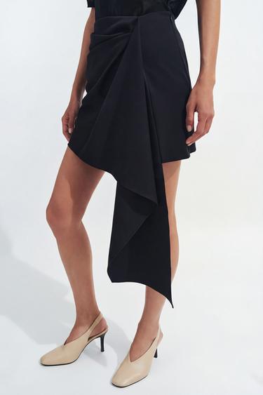 ZW COLLECTION ASYMMETRIC SHORT SKIRT - Black by Zara