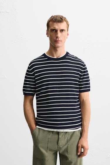 تيشرت محاك REGULAR FIT - خطوط الخاص بـ Zara