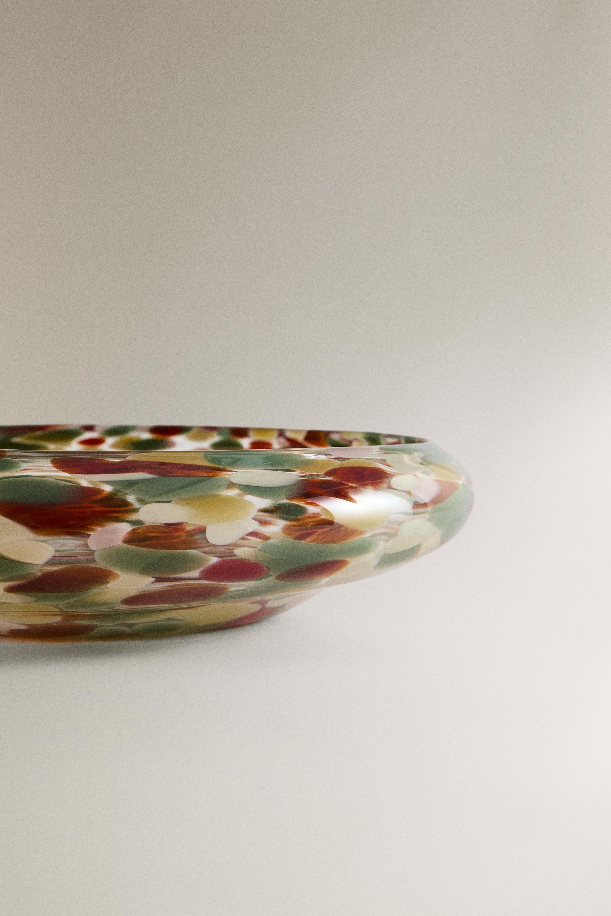 COLORED POLKA DOT TABLE CENTER