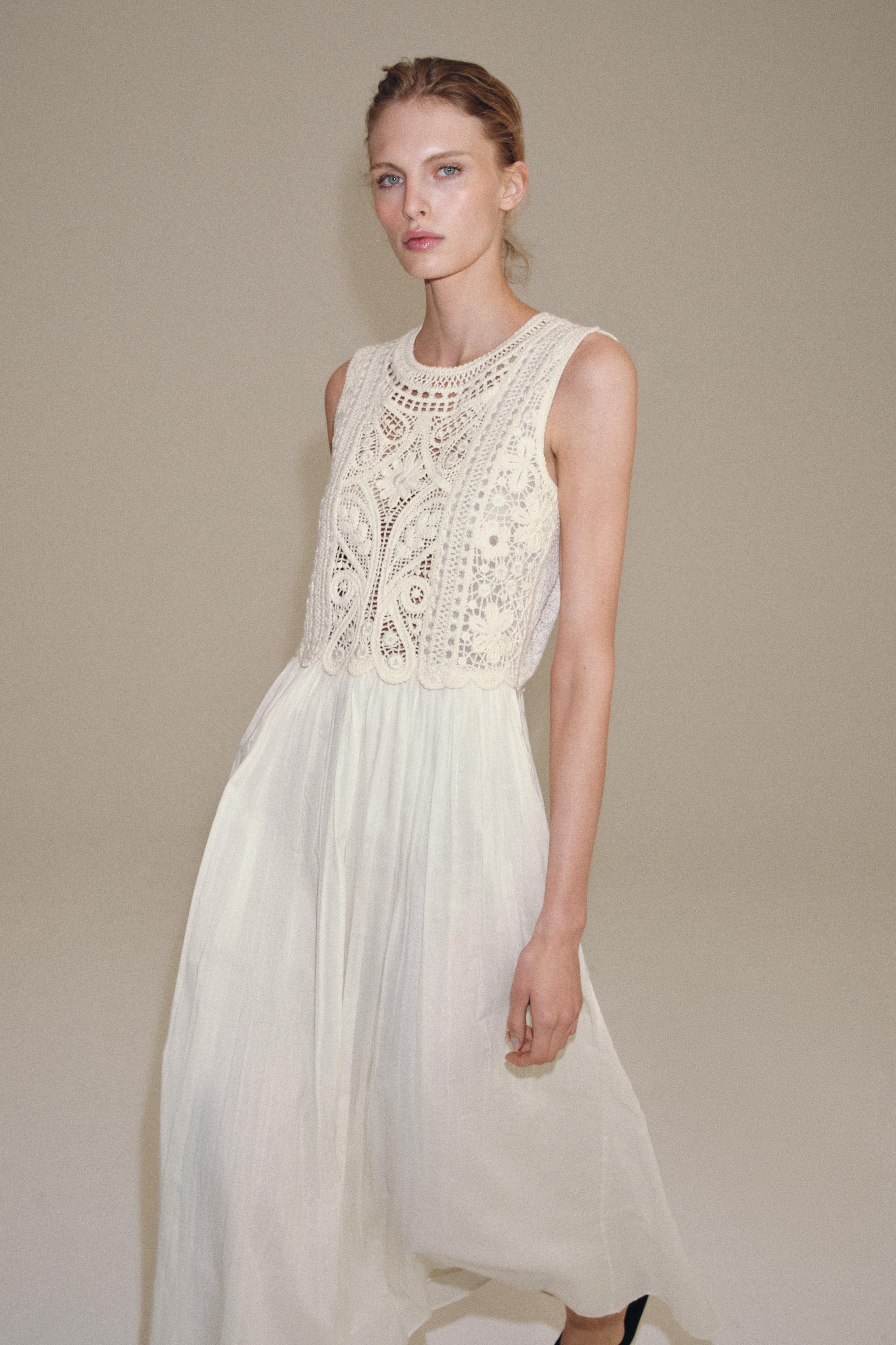 İŞLEMELİ MİDİ ELBİSE ZW COLLECTION