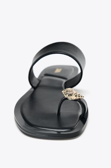 SANDALES ENTREDOIGT FANTAISIE MÉTALLIQUE - Noir de Zara - Image 4