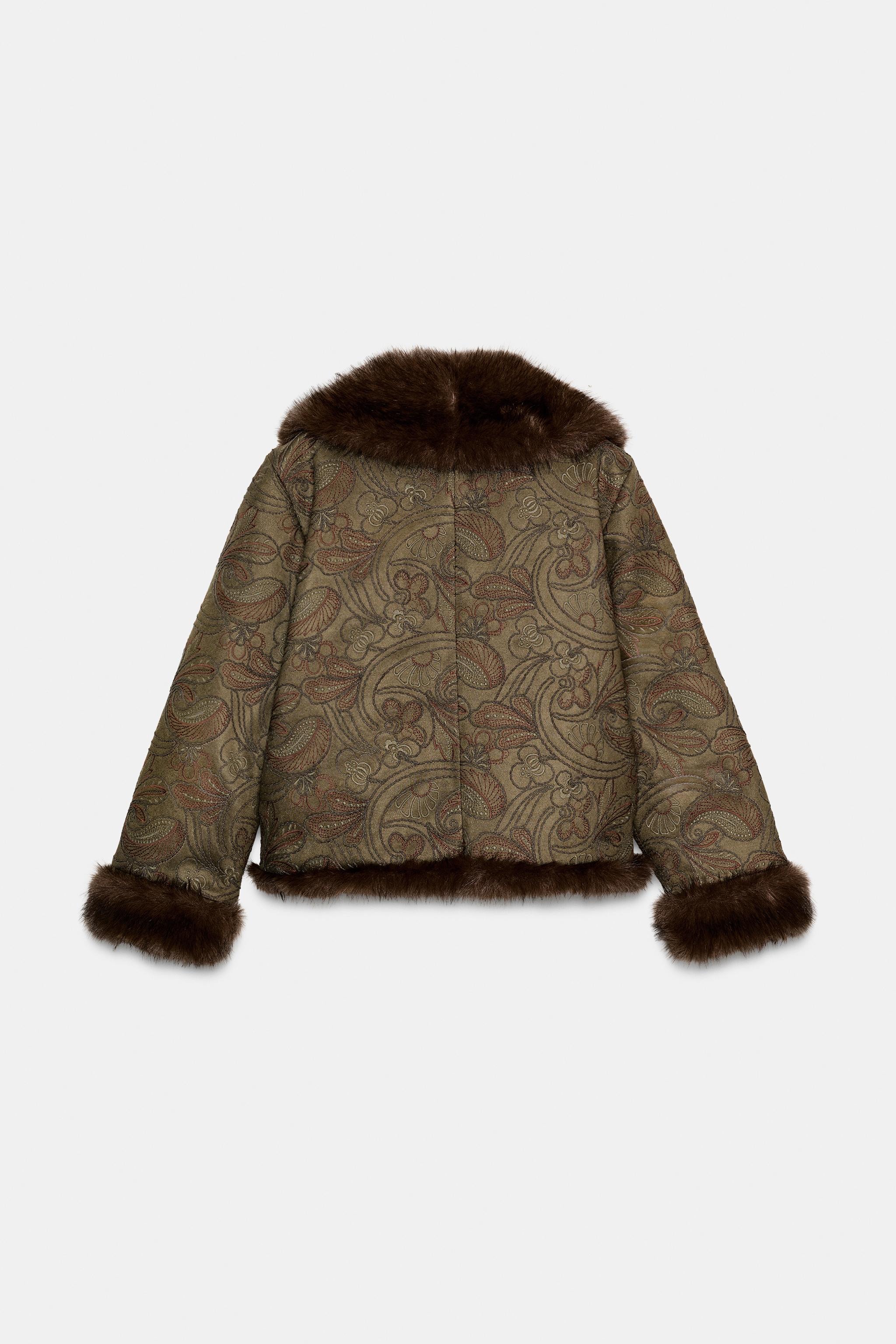 MANTEAU COURT DOUBLE FACE BRODÉ