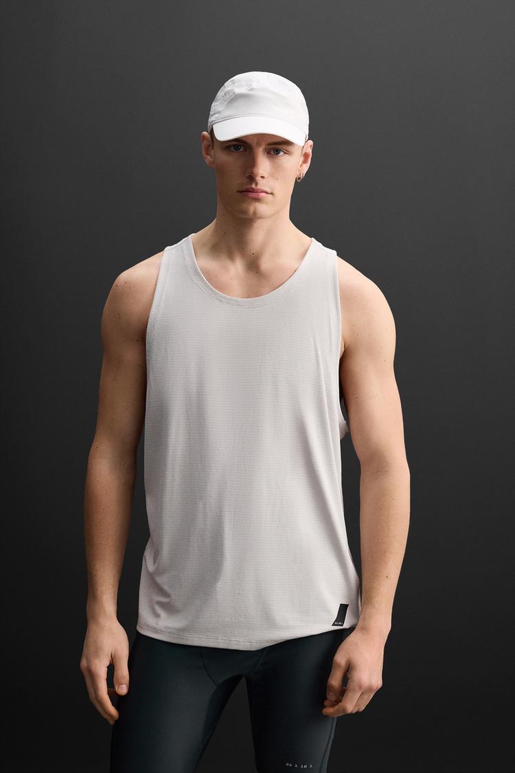 TRAINING TANK TOP