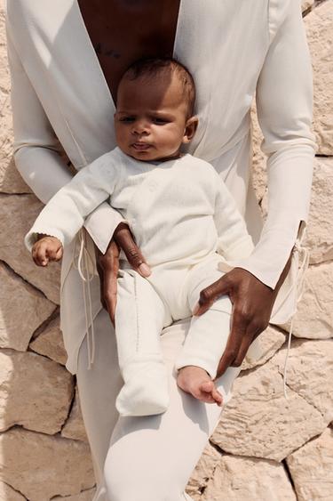 POINTELLE CONVERTIBLE FOOTED SLEEPSUIT - Oyster-white by Zara