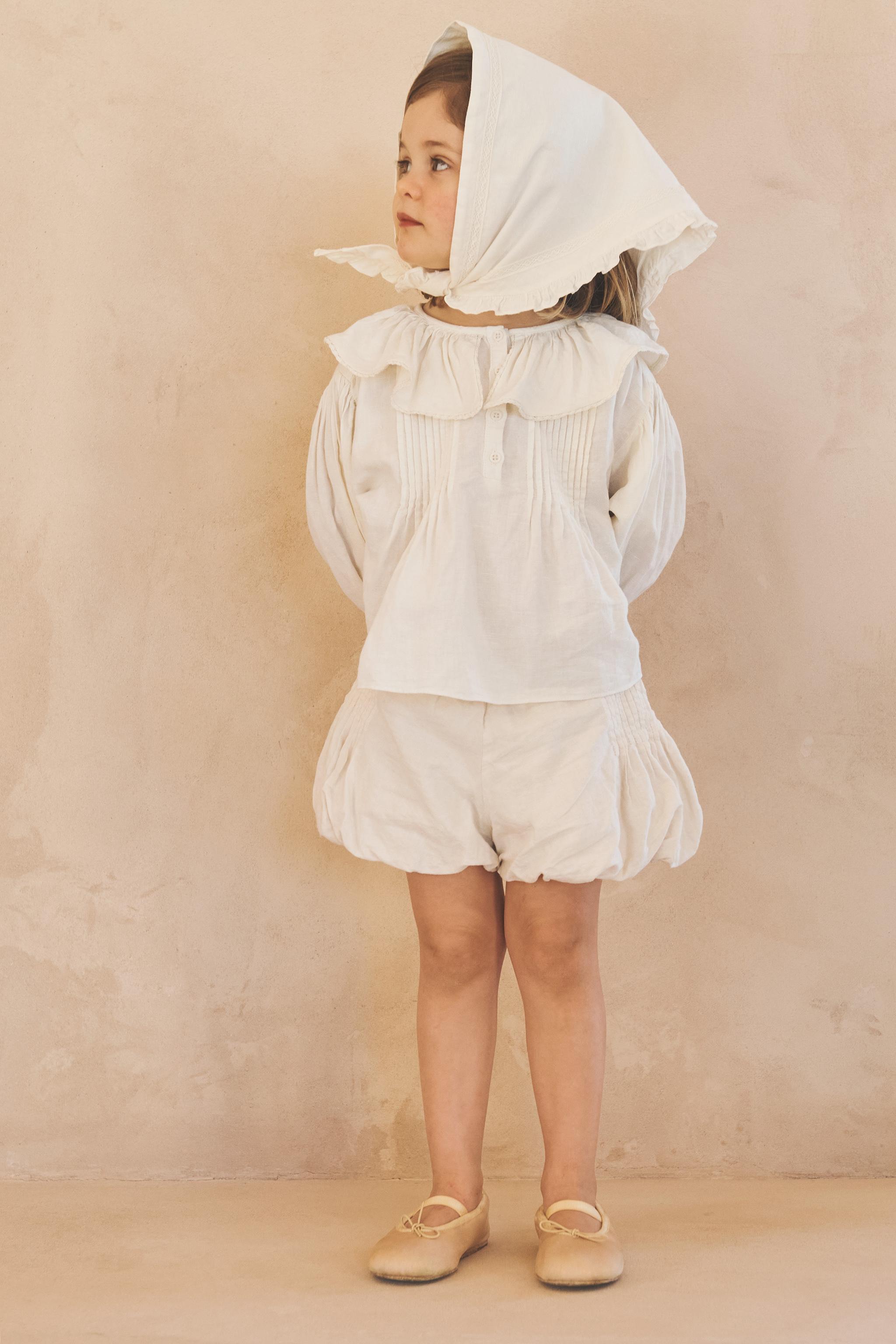 2-5 YEARS/ LIMITED EDITION LINEN COTTON BLOUSE WITH PLEATS AND LACE