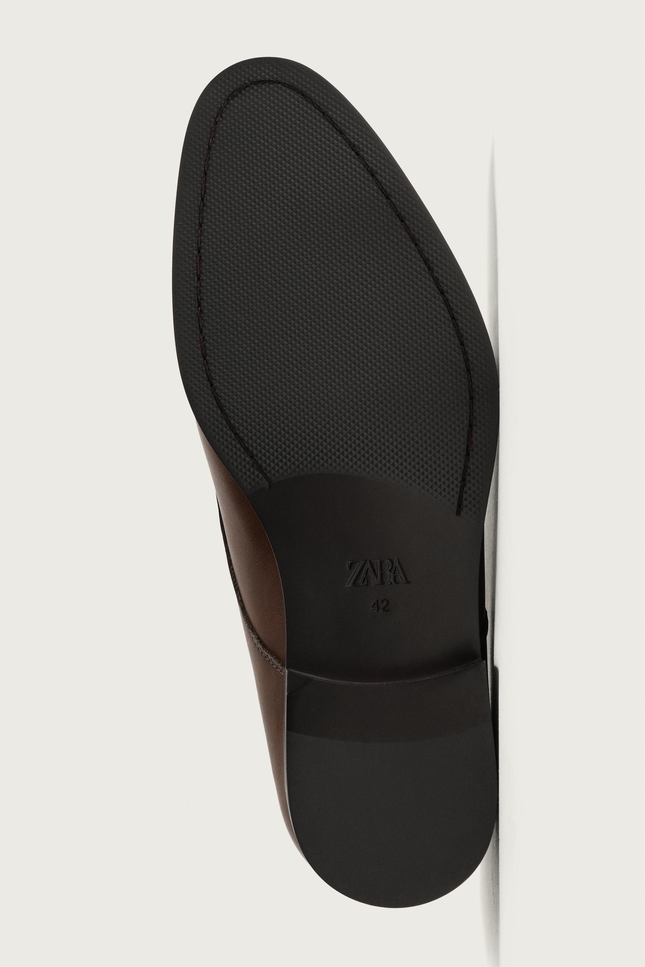 CHAUSSURES HABILLÉES
