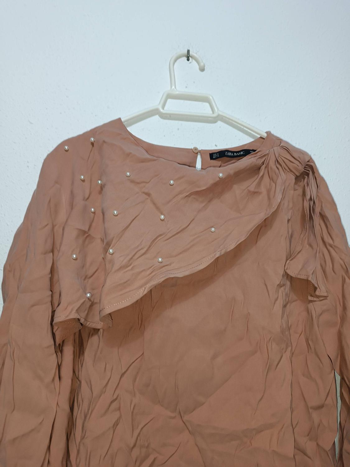 TOP WITH PEARL BUTTONS - Image 2