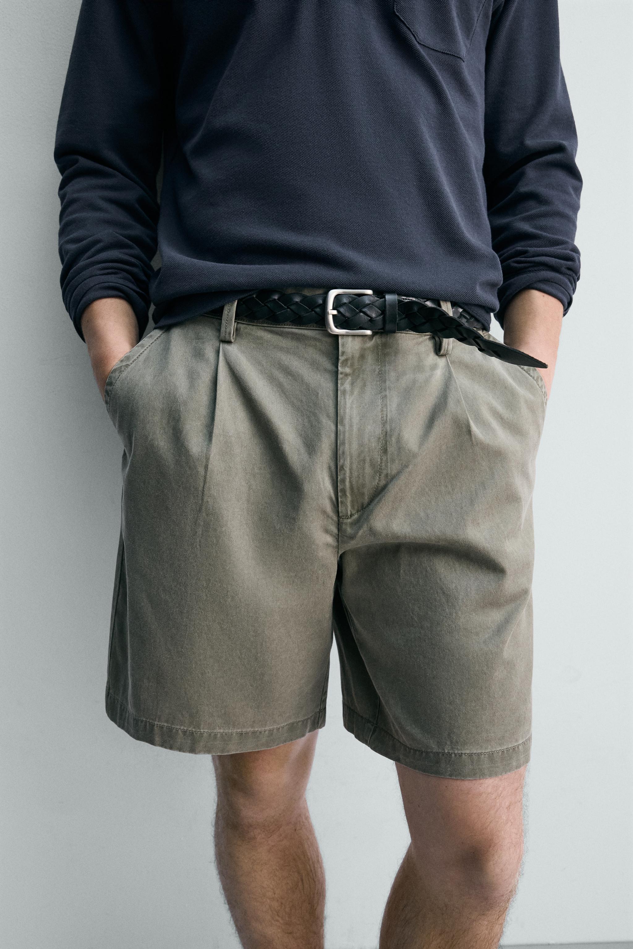 REGULAR FIT PLEATED SHORTS