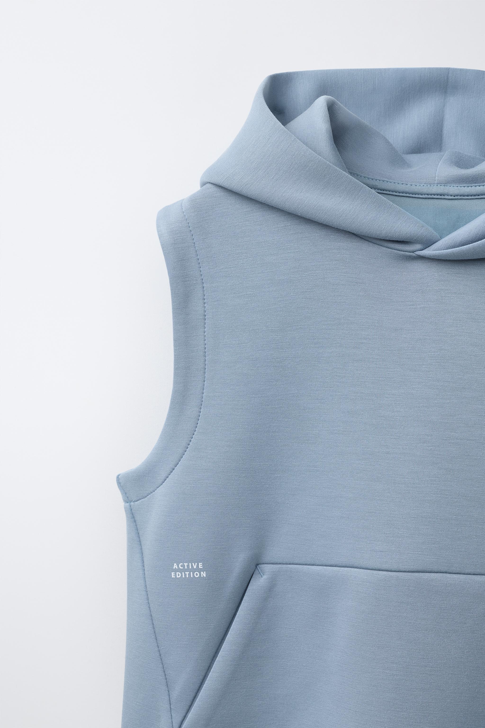 HOODED SPORTY VEST