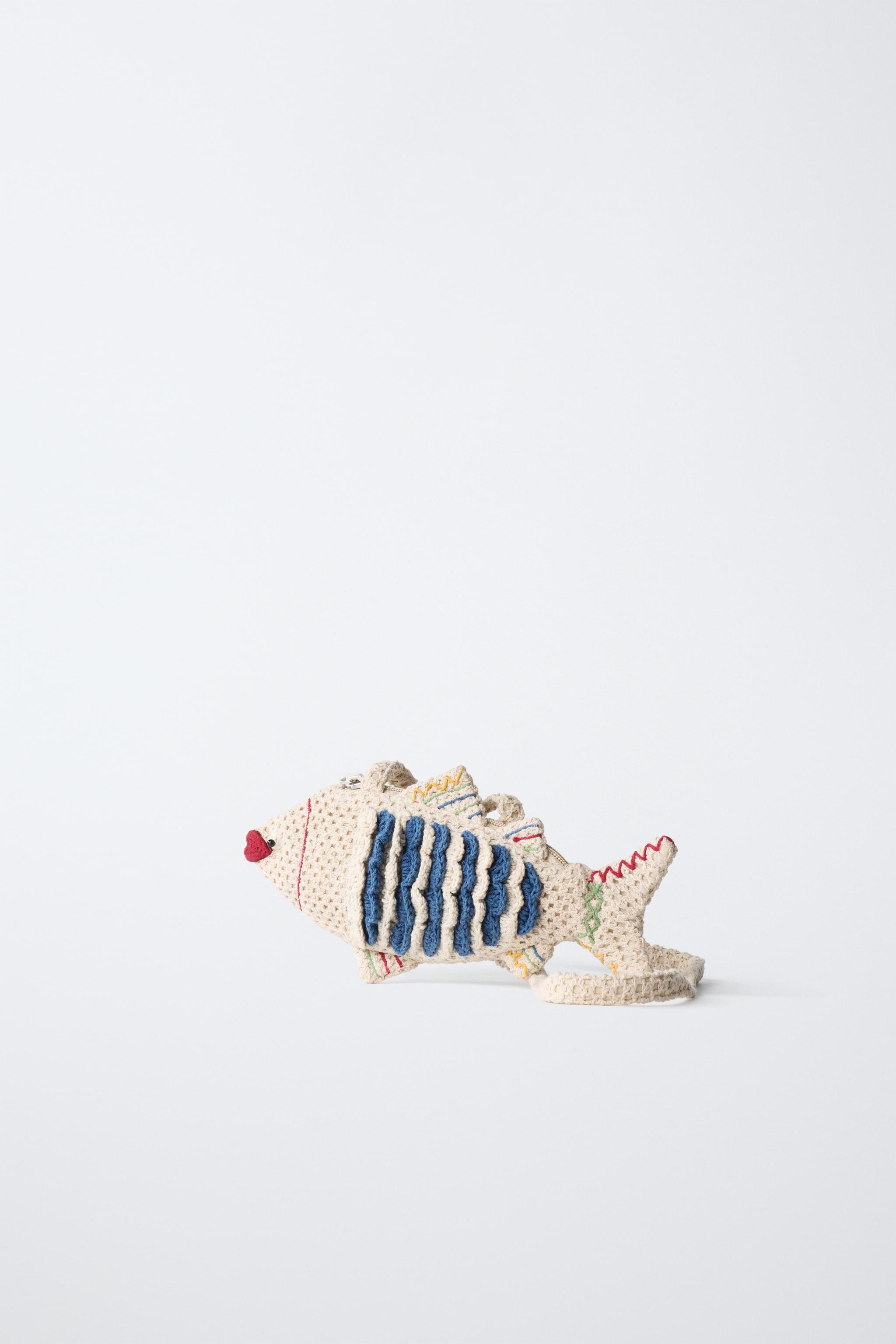 CROCHET FISH CROSSBODY BAG