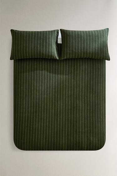 BETTBEZUG AUS BAUMWOLLE UND LEINEN, GESTREIFT, WEIHNACHTEN - Grün von Zara