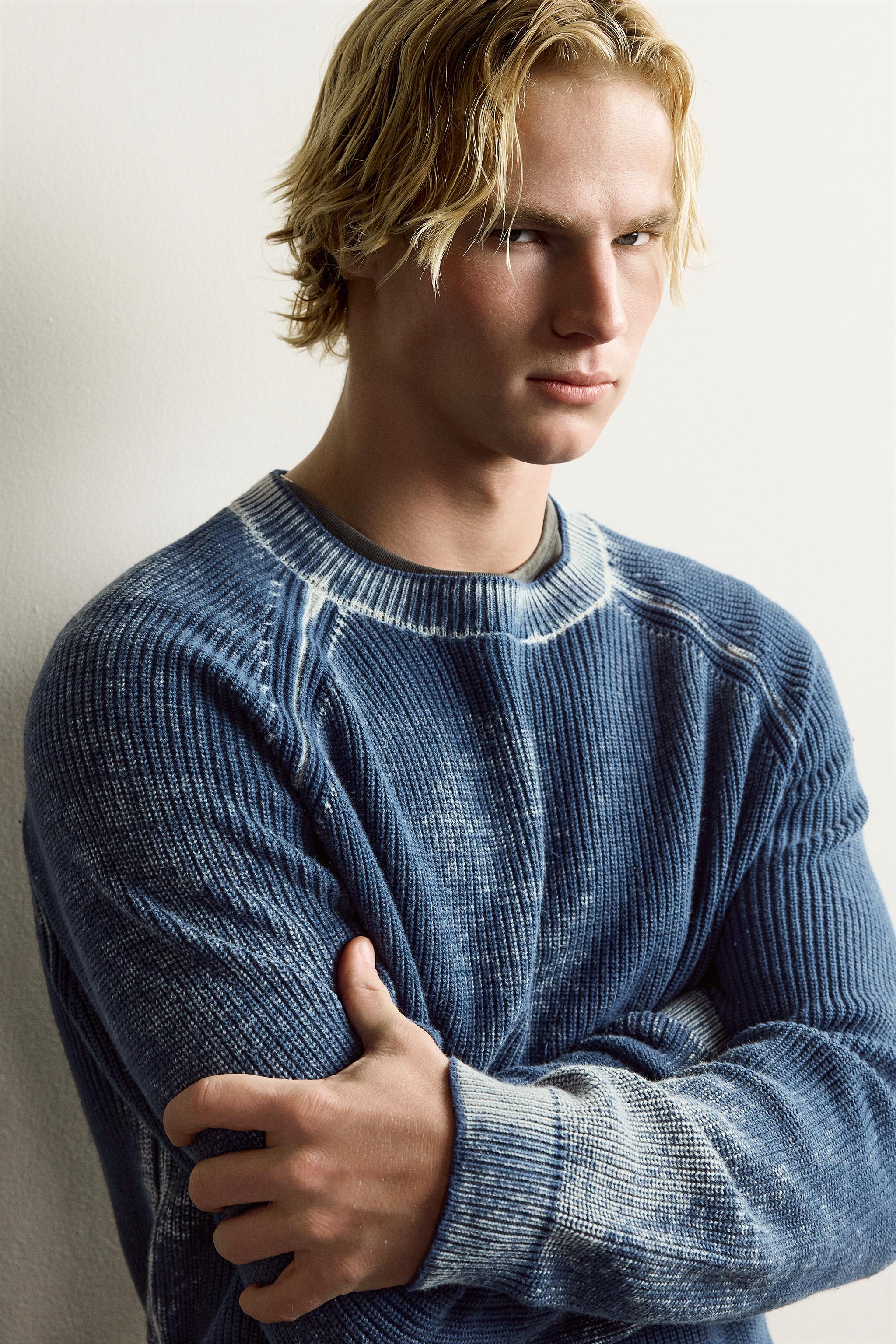 RELAXED FIT WASHED PRINT SWEATER