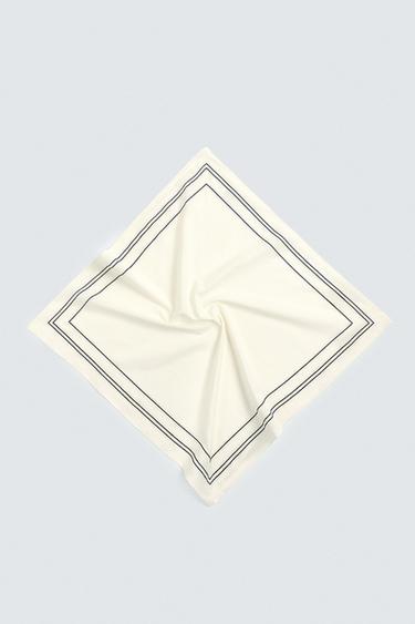 CONTRAST EMBROIDERY BANDANA - Ecru by Zara
